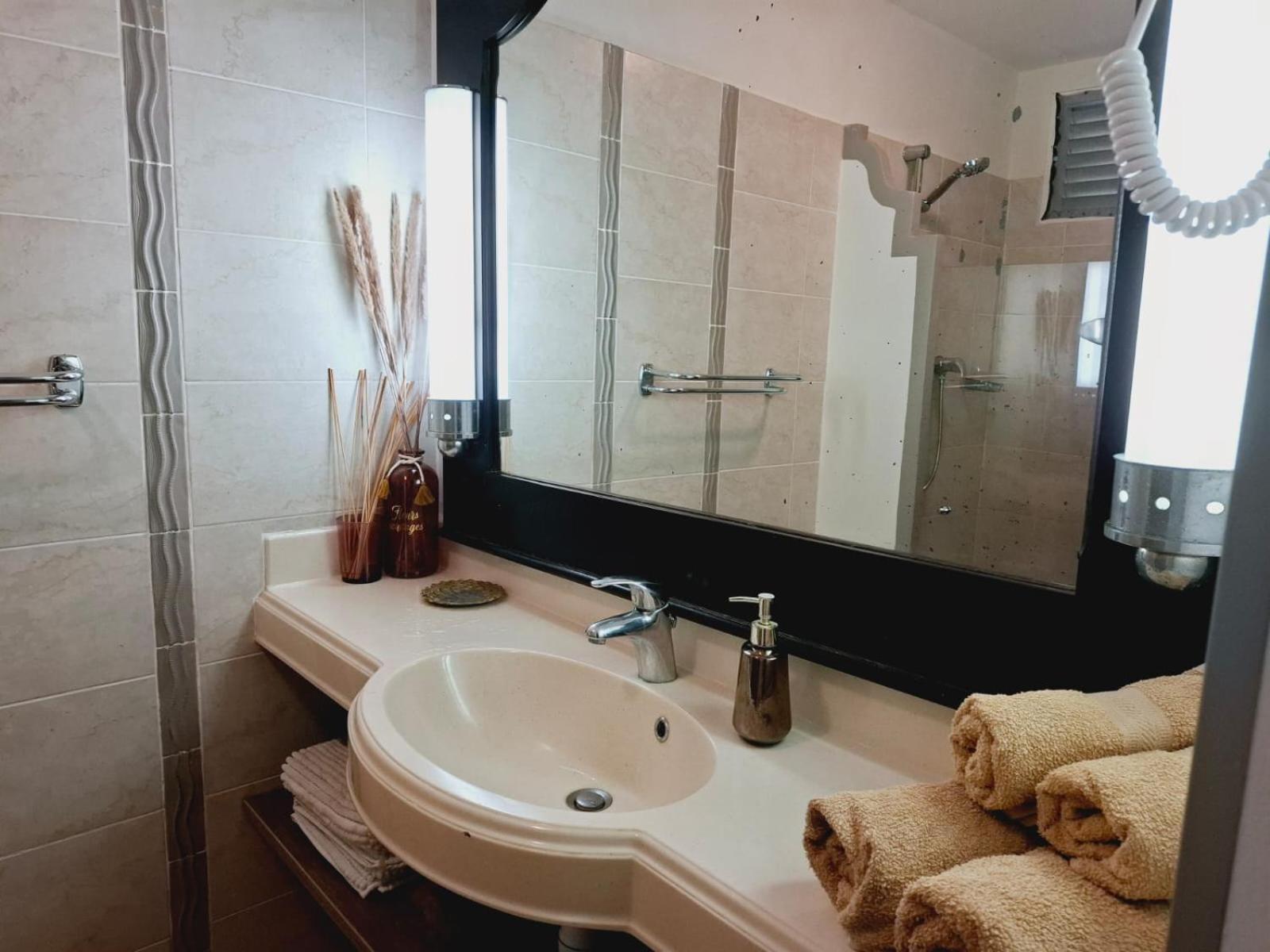 Suite 4 Pers Dans Village Vacances Sainte-Anne  Exterior photo